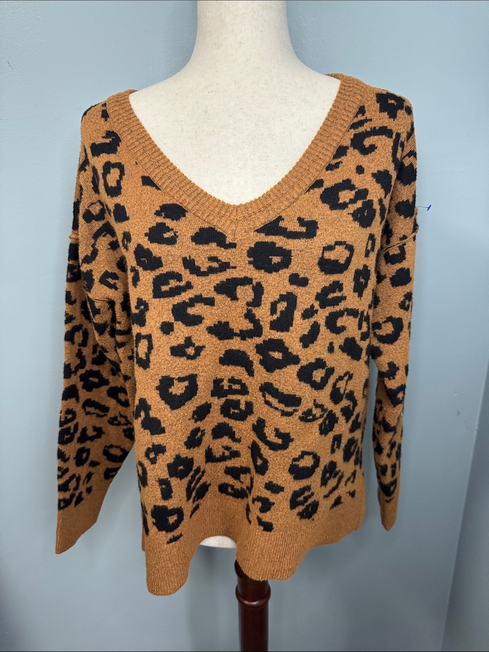 Knox Rose Women’s Brown Animal Print V-Neck Sweater Sz M